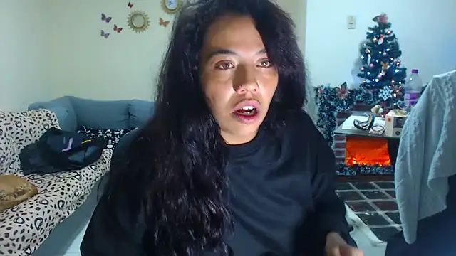 AmaraRoberts420 online show from December 22, 3:39 am