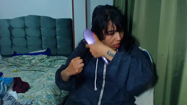 AmaraRoberts420 online show from February 10, 12:20 am