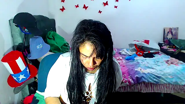 Snapshot of AmaraRoberts420 chatting on September 17, 2:30 pm AmaraRoberts420 online show from September 17, 2:30 pm