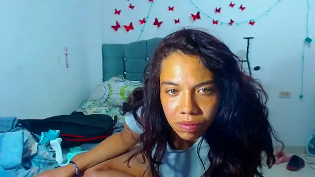 Snapshot of AmaraRoberts420 chatting on February 21, 4:18 am AmaraRoberts420 online show from February 21, 4:18 am