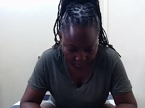 Snapshot of traper_1 chatting on June 11, 5:26 am traper 1 online show from June 11, 5:26 am