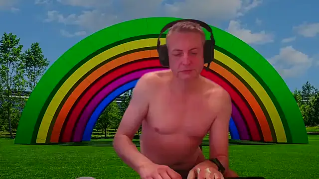 JulioMaximus online show from March 24, 6:30 pm