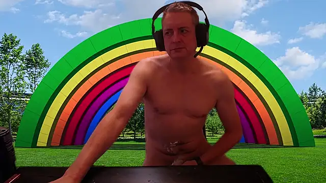 JulioMaximus online show from March 27, 4:19 pm