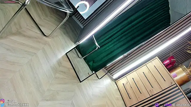 DiamondJo  online show from January 9, 2:29 am