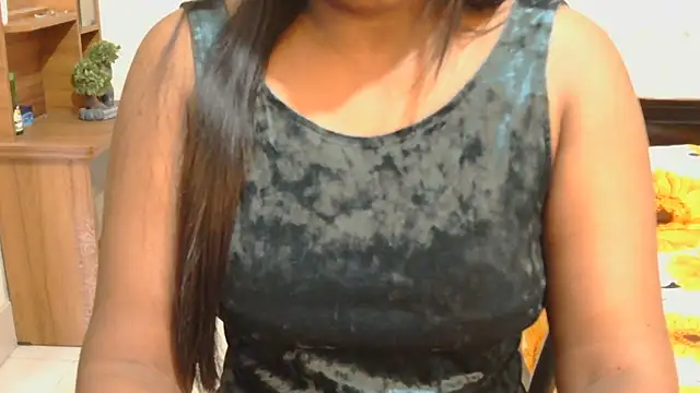 Snapshot of esita_1212 chatting on November 9, 2:26 am esita 1212 online show from November 9, 2:26 am