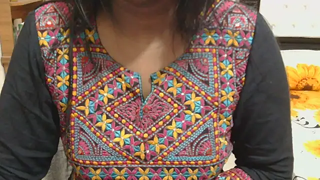 Snapshot of esita_1212 chatting on December 1, 2:34 am esita 1212 online show from December 1, 2:34 am