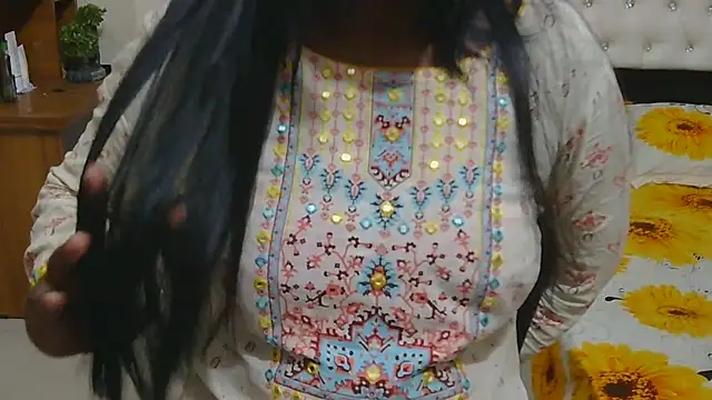 Snapshot of esita_1212 chatting on October 21, 12:21 am esita 1212 online show from October 21, 12:21 am