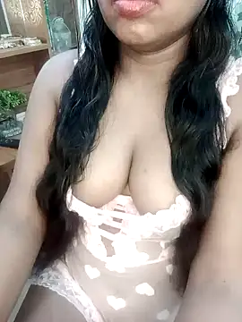 Snapshot of esita_1212 chatting on March 17, 10:06 am esita 1212 online show from March 17, 10:06 am
