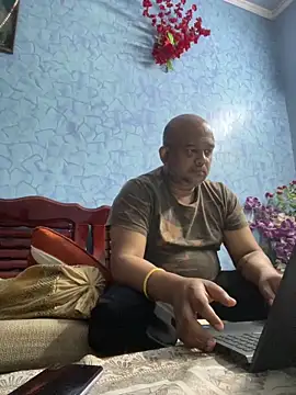 Dick 6inches online show from March 15, 4:36 pm