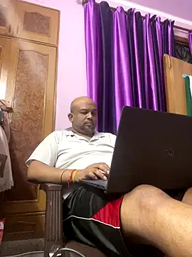 Snapshot of Dick_6inches chatting on November 13, 4:33 pm Dick 6inches online show from November 13, 4:33 pm