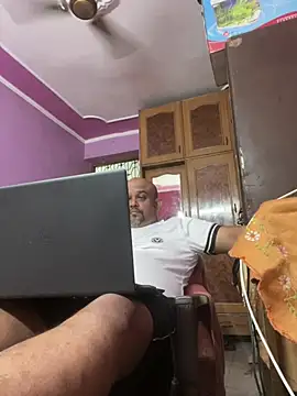 Dick 6inches online show from July 12, 5:52 am