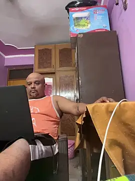 Dick 6inches online show from May 3, 10:31 am