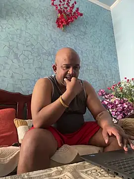 Dick 6inches online show from March 22, 8:49 am