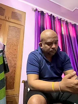 Snapshot of Dick_6inches chatting on October 20, 7:20 am Dick 6inches online show from October 20, 7:20 am