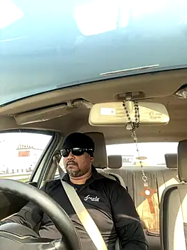 Snapshot of Dick_6inches chatting on October 24, 3:38 am Dick 6inches online show from October 24, 3:38 am