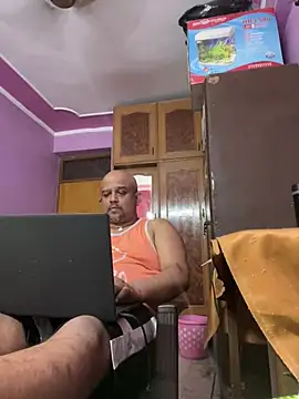 Dick 6inches online show from May 4, 8:50 am