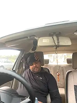 Snapshot of Dick_6inches chatting on October 31, 2:08 am Dick 6inches online show from October 31, 2:08 am