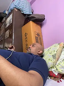 Snapshot of Dick_6inches chatting on October 21, 8:03 am Dick 6inches online show from October 21, 8:03 am