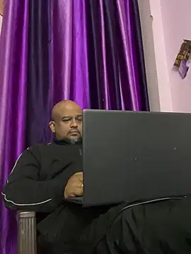 Dick 6inches online show from February 6, 3:41 pm