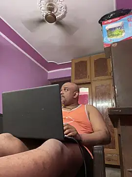 Dick 6inches online show from April 12, 7:00 am