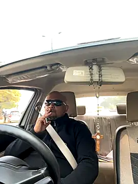 Snapshot of Dick_6inches chatting on December 2, 6:37 am Dick 6inches online show from December 2, 6:37 am