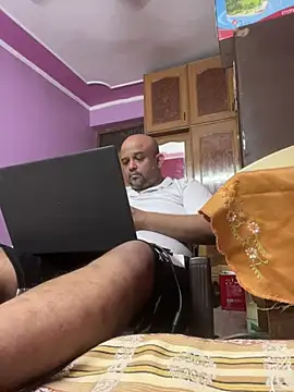 Dick 6inches online show from July 4, 4:52 am