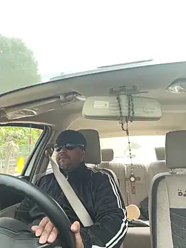 Dick 6inches online show from April 3, 4:41 am