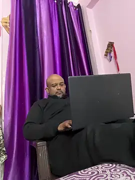 Dick 6inches online show from February 13, 5:18 am