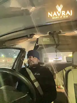 Snapshot of Dick_6inches chatting on October 29, 12:48 pm Dick 6inches online show from October 29, 12:48 pm