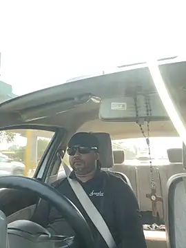 Snapshot of Dick_6inches chatting on November 5, 6:27 am Dick 6inches online show from November 5, 6:27 am