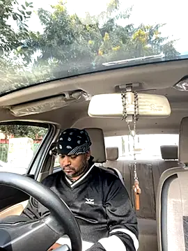 Snapshot of Dick_6inches chatting on November 30, 5:19 am Dick 6inches online show from November 30, 5:19 am