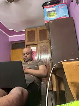 Dick 6inches online show from April 21, 7:37 am