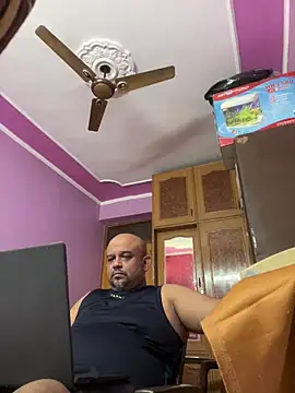 Dick 6inches online show from June 10, 8:15 am