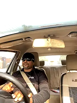 Snapshot of Dick_6inches chatting on November 19, 4:45 am Dick 6inches online show from November 19, 4:45 am