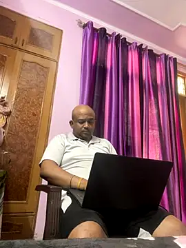 Snapshot of Dick_6inches chatting on October 13, 3:41 am Dick 6inches online show from October 13, 3:41 am