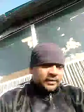 Snapshot of Dick_6inches chatting on February 12, 3:07 am Dick 6inches online show from February 12, 3:07 am