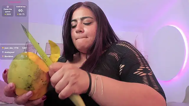 Snapshot of silvia_lane chatting on December 14, 8:42 am silvia lane online show from December 14, 8:42 am