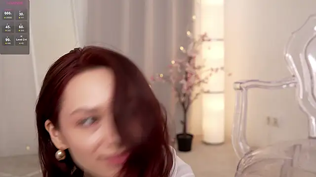 VivianLy  online show from March 22, 11:53 am