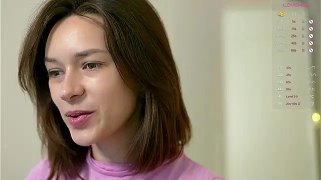 VivianLy  online show from December 10, 11:11 am