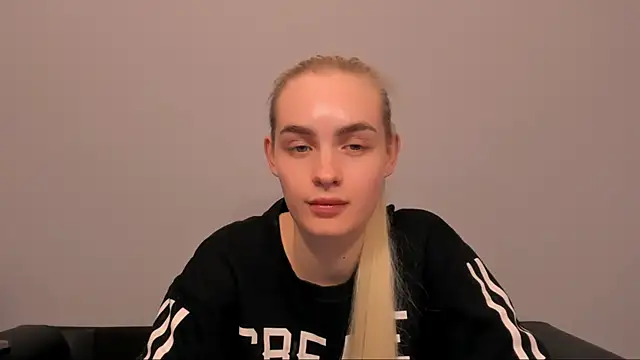 OliviaKisss online show from February 25, 6:52 pm