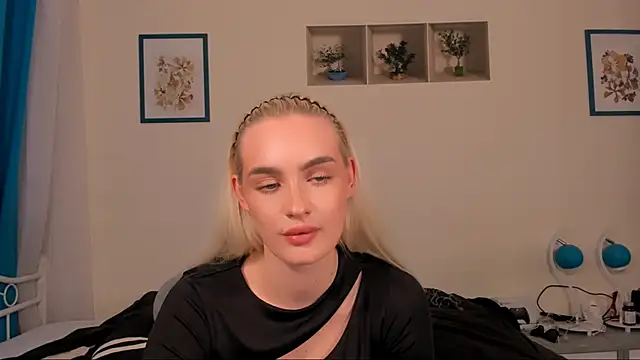 OliviaKisss online show from April 15, 7:29 pm