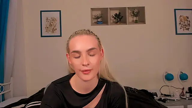 OliviaKisss online show from April 15, 7:58 pm
