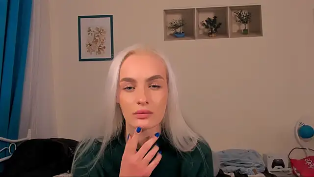 OliviaKisss online show from April 24, 7:27 pm