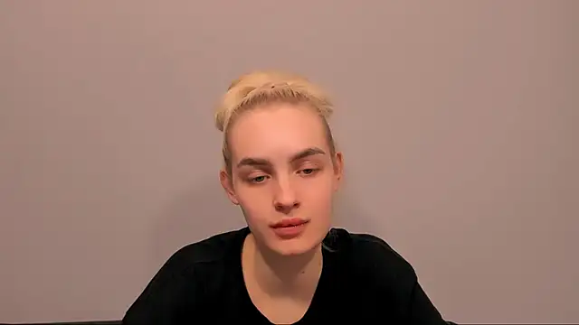 OliviaKisss online show from February 22, 7:04 pm