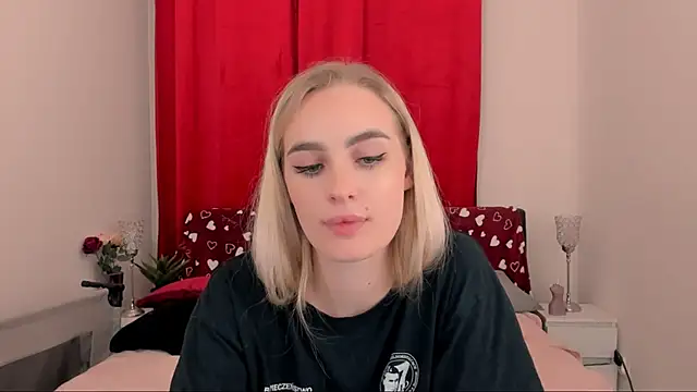 OliviaKisss online show from February 8, 3:52 am