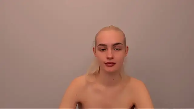 OliviaKisss online show from December 21, 9:04 pm