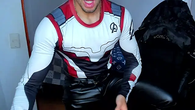 Tommy Bred online show from October 31, 5:09 pm