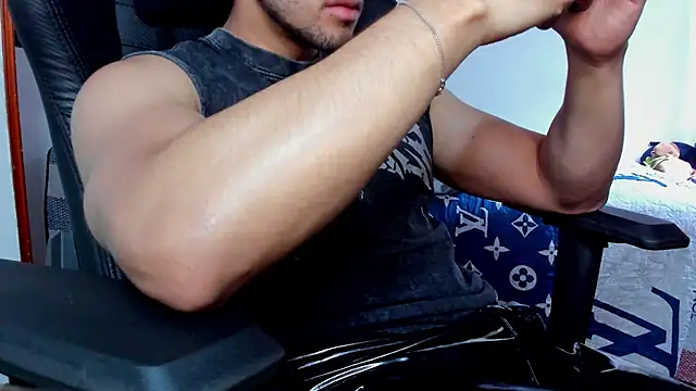 Tommy Bred online show from April 7, 6:32 pm