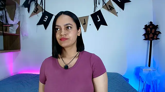 Snapshot of VICTORIABLACK_@xh chatting on October 12, 11:11 am VICTORIABLACK xh online show from October 12, 11:11 am