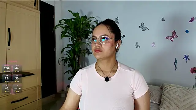 Snapshot of VICTORIABLACK_@xh chatting on June 1, 10:04 am VICTORIABLACK xh online show from June 1, 10:04 am